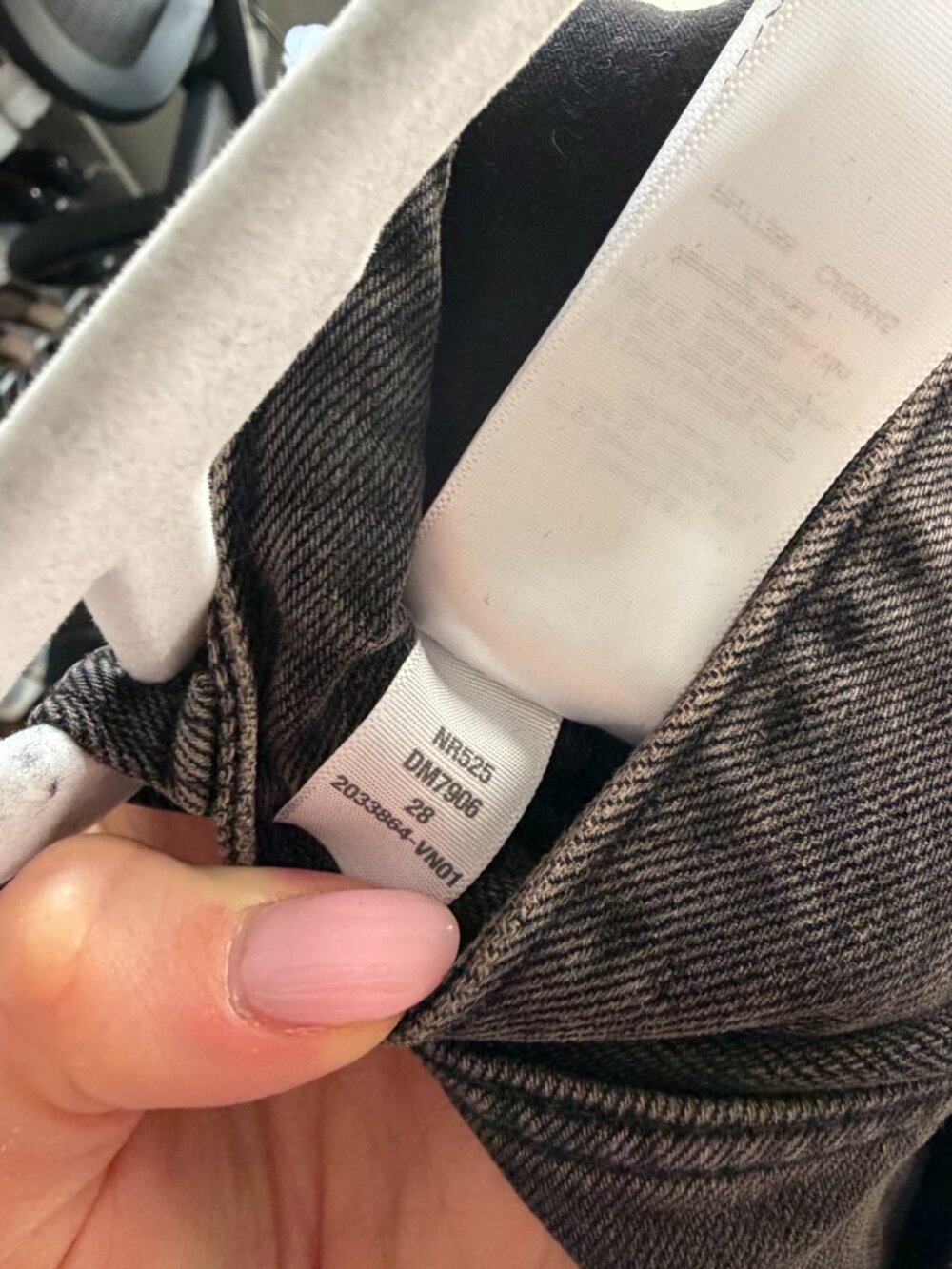 Madewell The Darted Barrel Jean - Picture 5 of 5